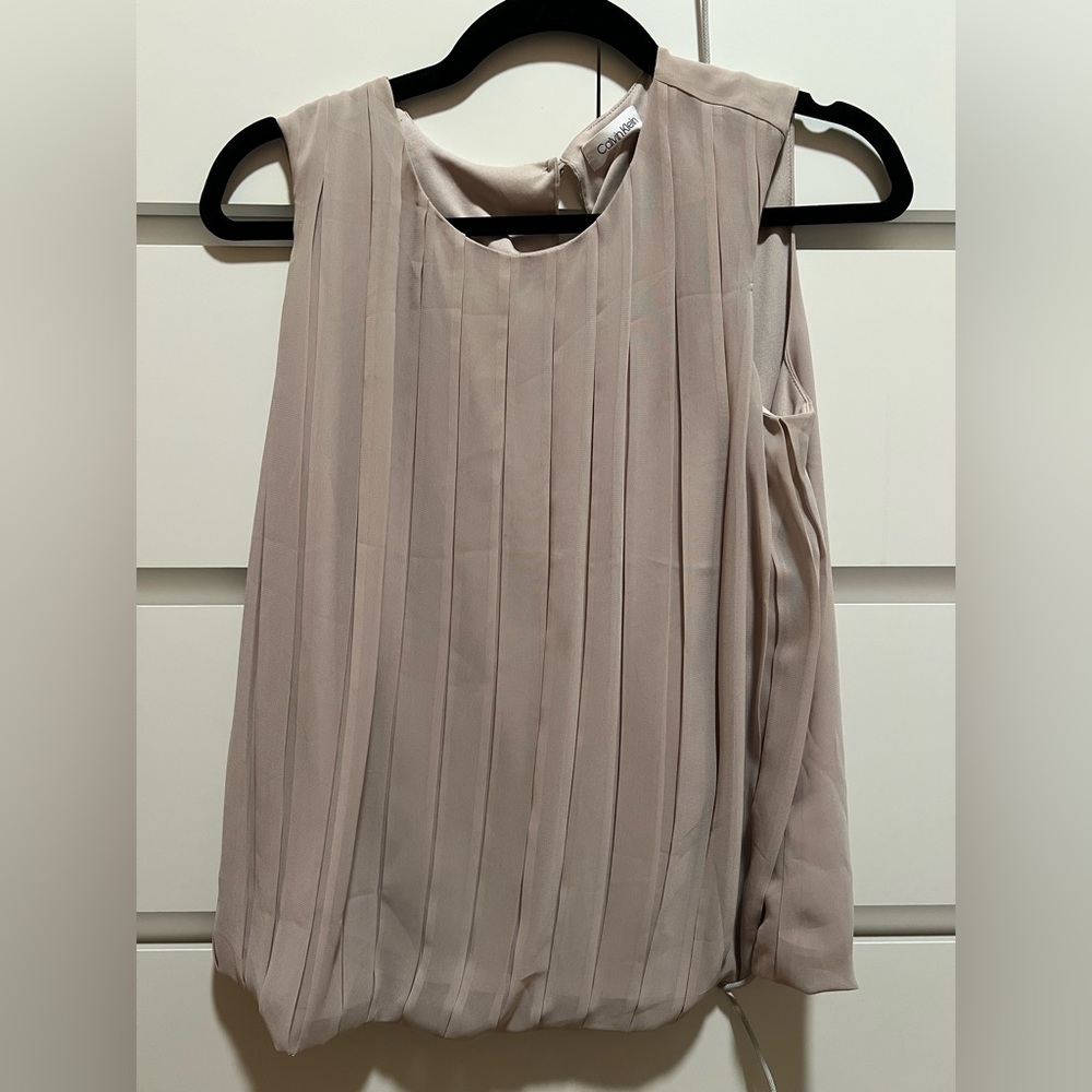 Calvin Klein Women's Pleated Sleeveless Blouse - Beige Size Medium